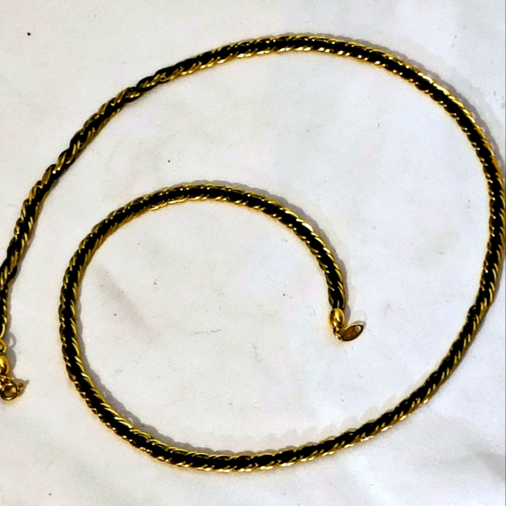 Vintage TRIFARI Necklace
